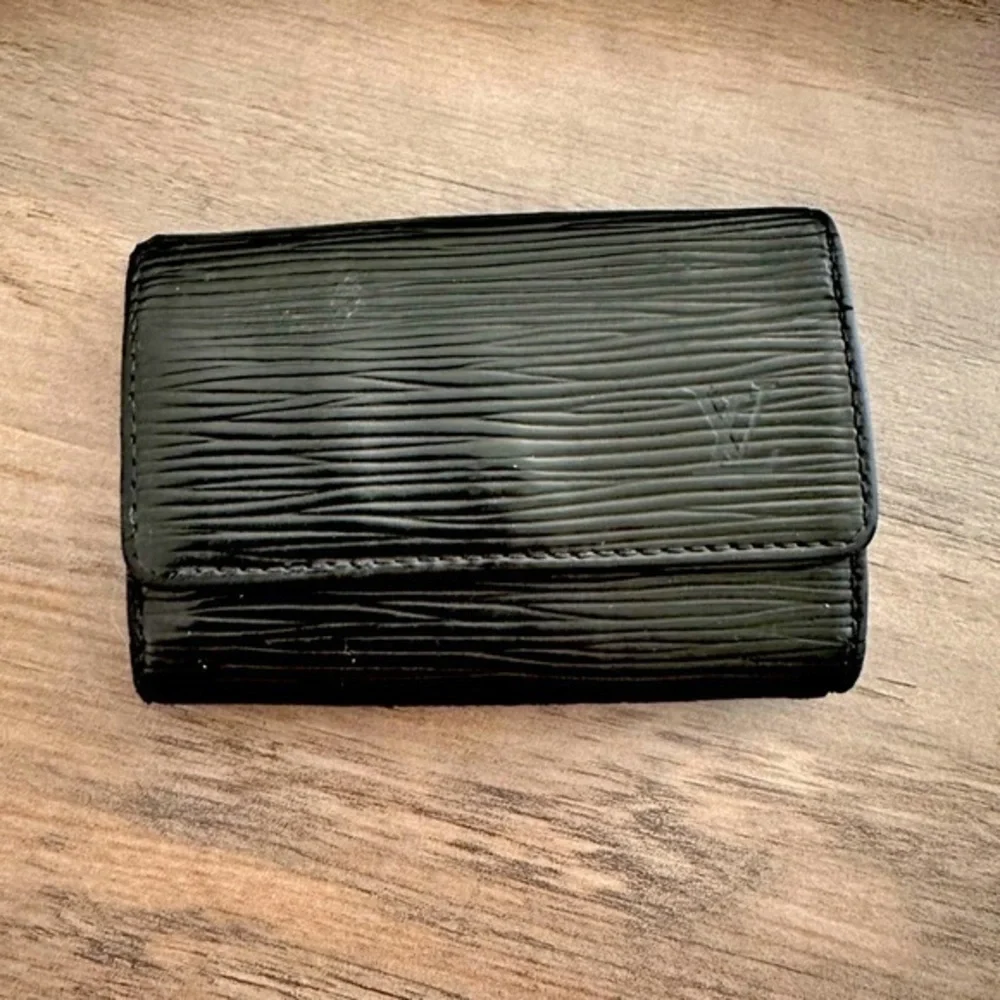 Louis Vuitton epi leather key case
